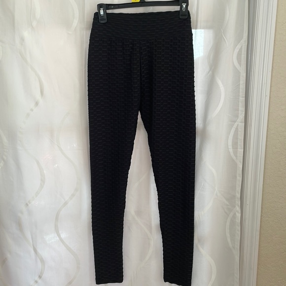 Ookie & LaLa Pants - Ookie & LaLa Butt Flattering Leggings, Medium